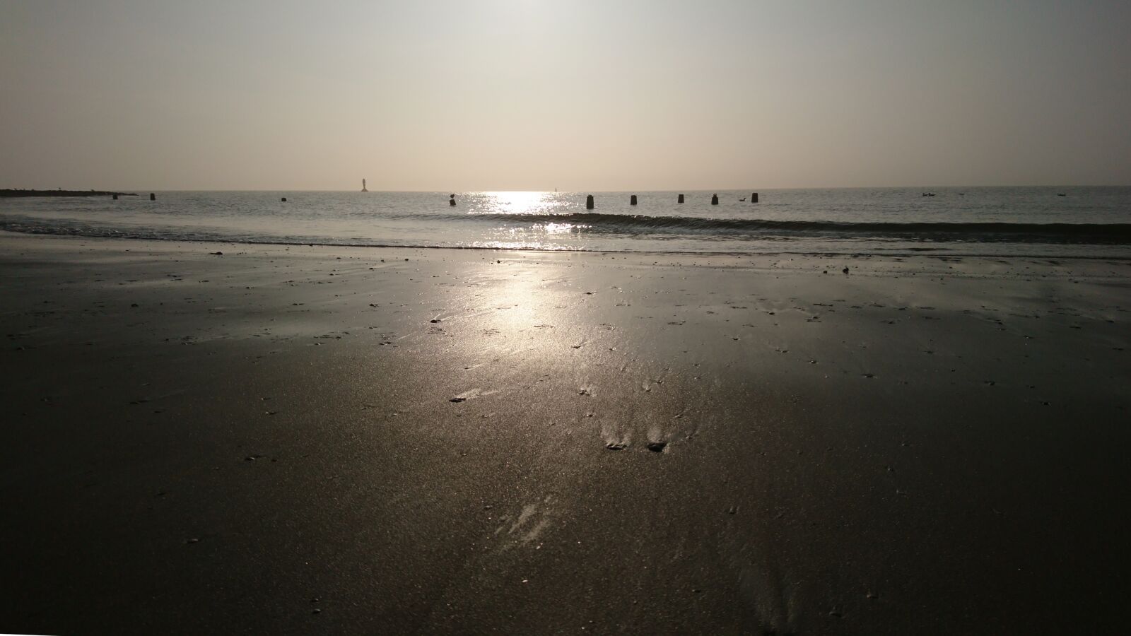 Sony Xperia X Compact sample photo. Waters, sunset, beach photography