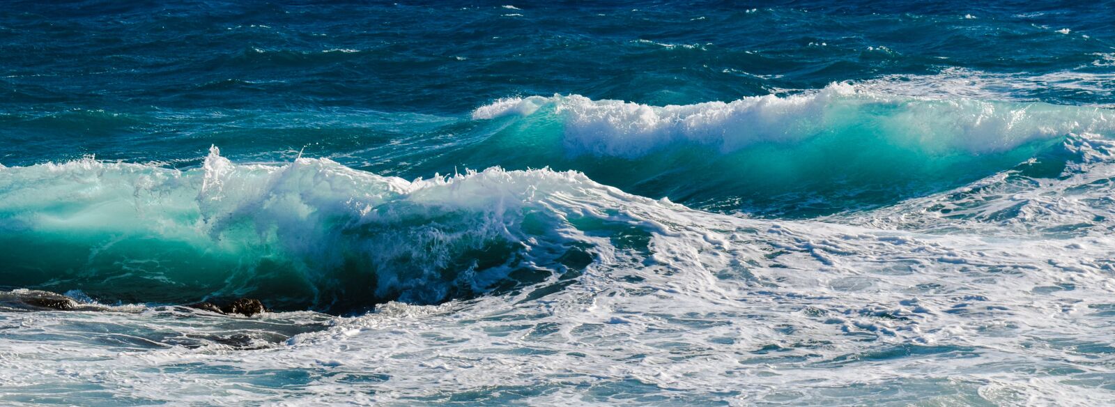 Nikon D3300 sample photo. Waves, turquoise, crushing photography