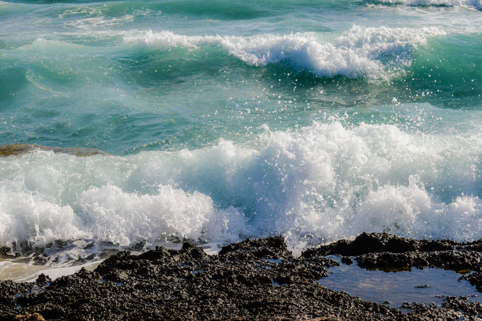 Nikon D3300 sample photo. Rocky coast, wave, sea photography
