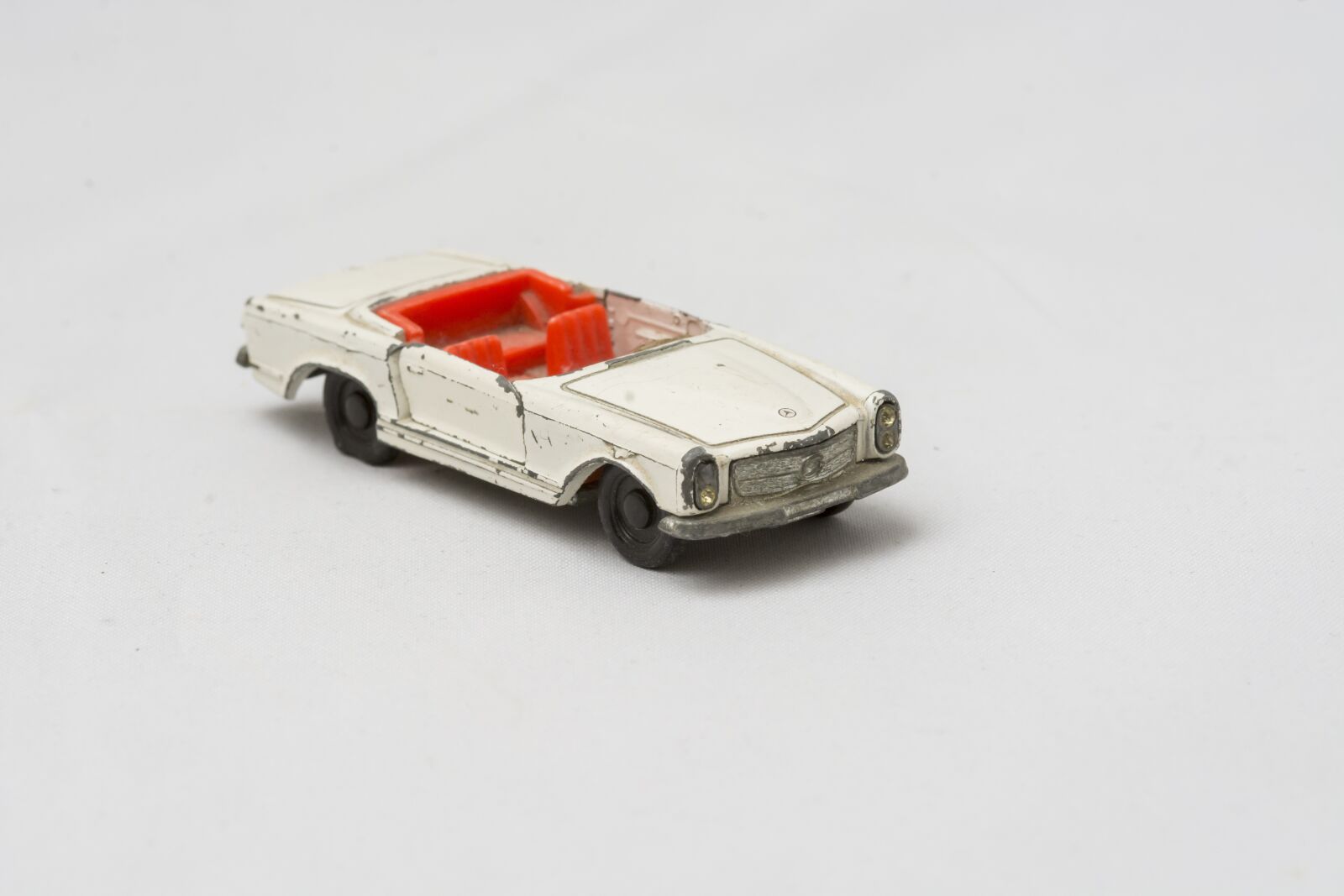 Nikon D7100 sample photo. Mercedes, accident, matchbox photography