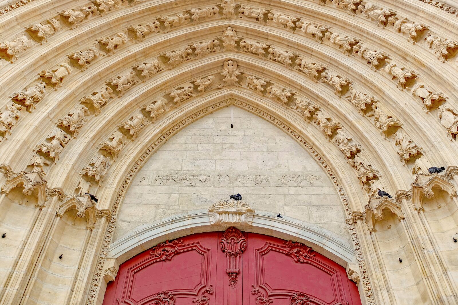 Fujifilm X30 sample photo. Cathedral, door, architecture photography