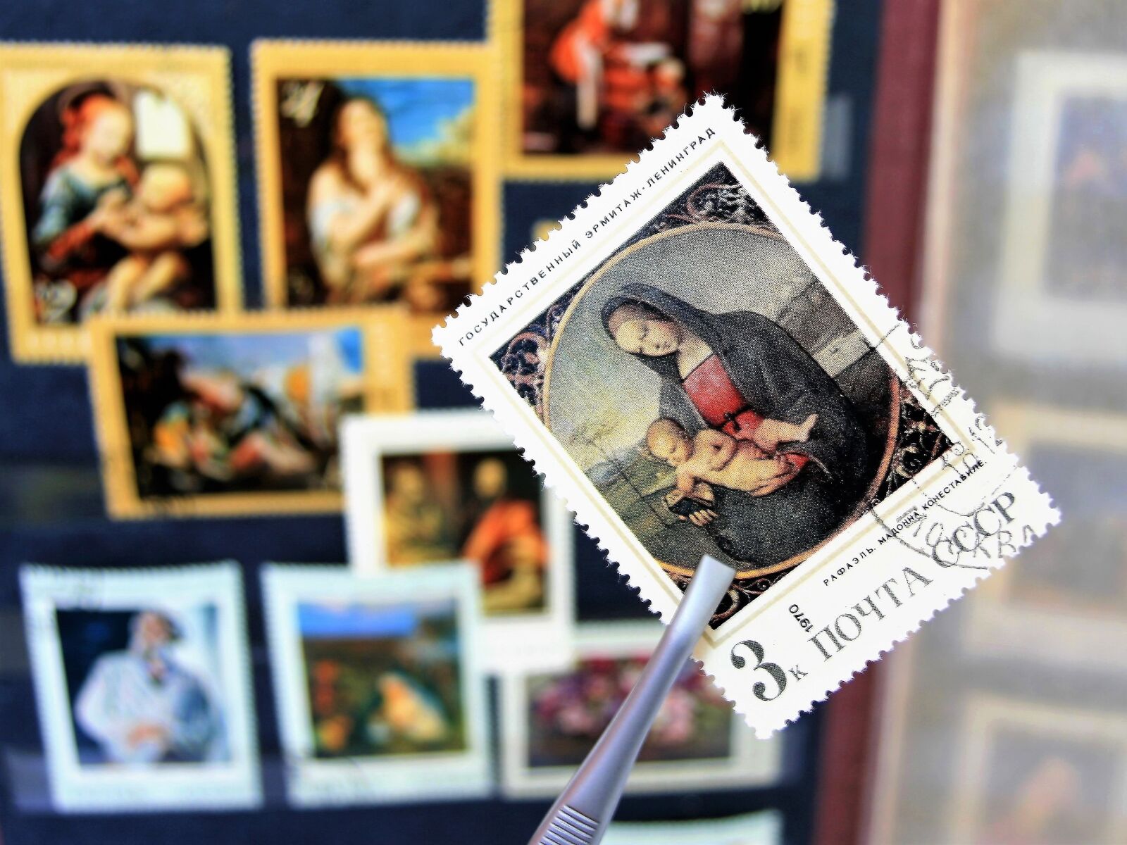 Canon EOS 400D (EOS Digital Rebel XTi / EOS Kiss Digital X) sample photo. Madonna, postage stamps, painting photography