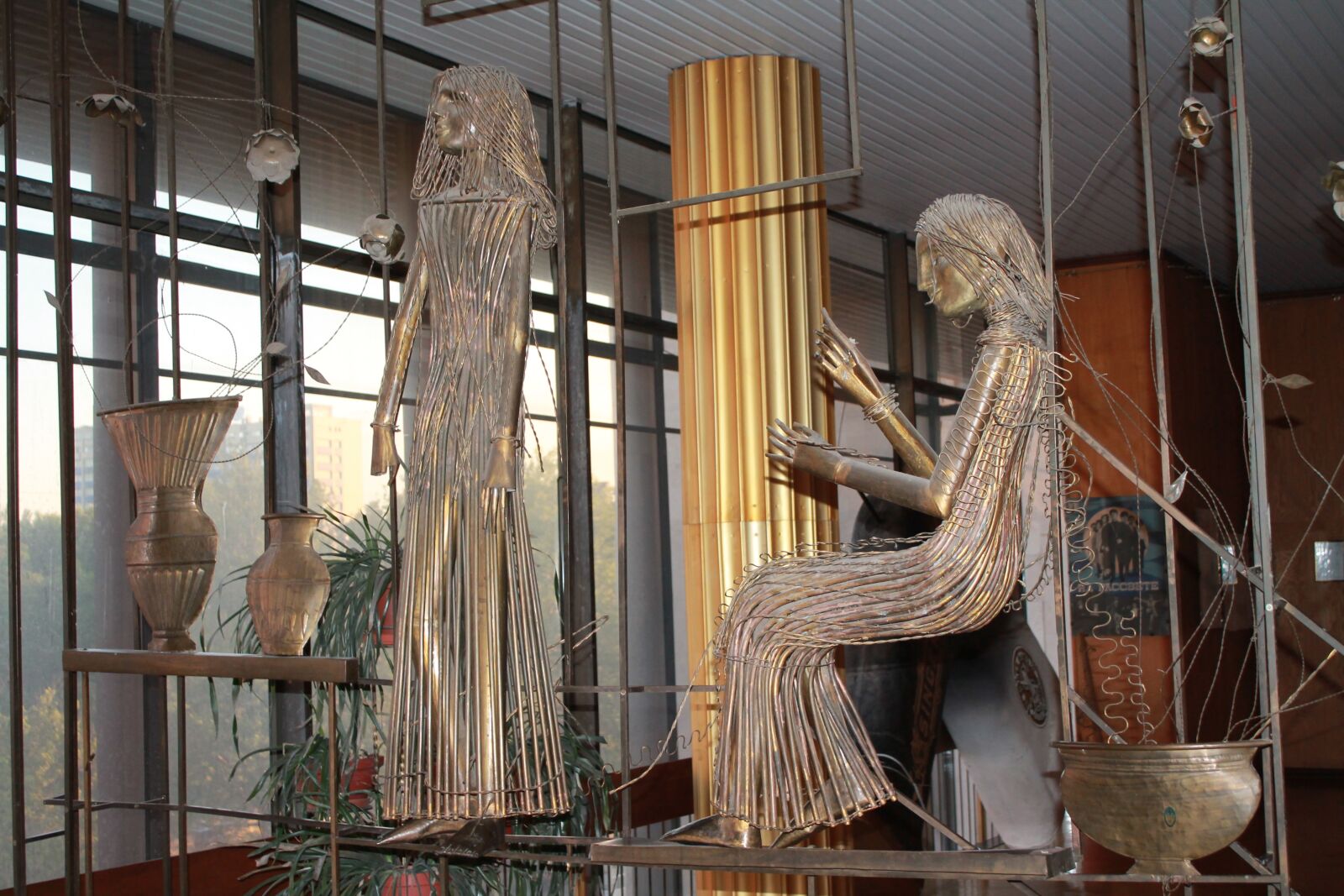 Canon EOS 1100D (EOS Rebel T3 / EOS Kiss X50) sample photo. Sculpture, theatre, theatre of photography