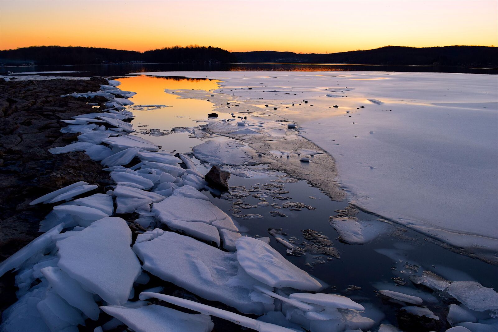 Nikon D3300 sample photo. Lake, sunset, ice photography