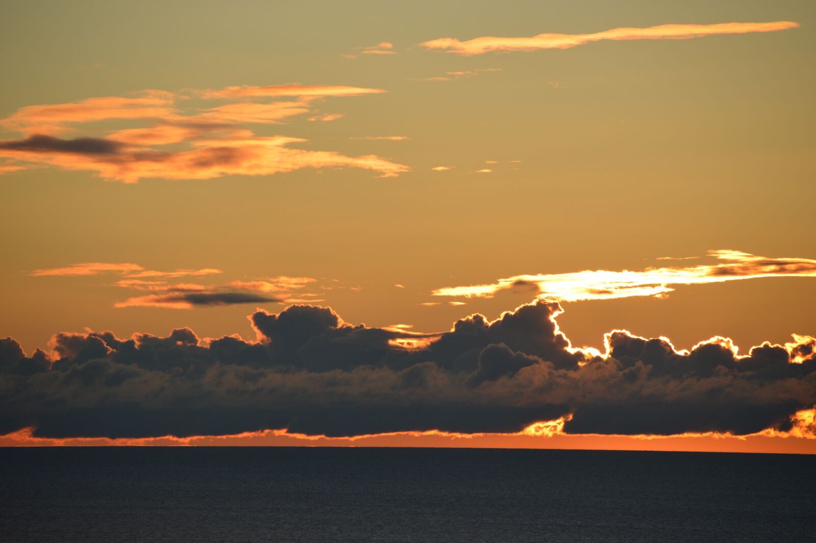 Nikon D3200 sample photo. Autumn sky, cloud silhouette photography