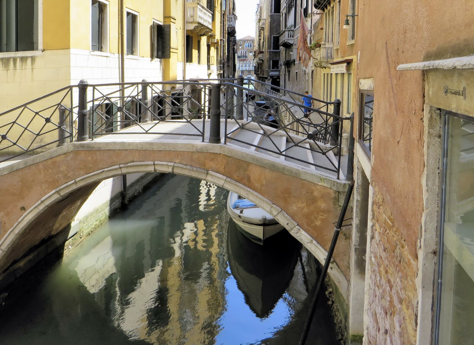 Canon PowerShot SX270 HS sample photo. Italy, venice, rio photography