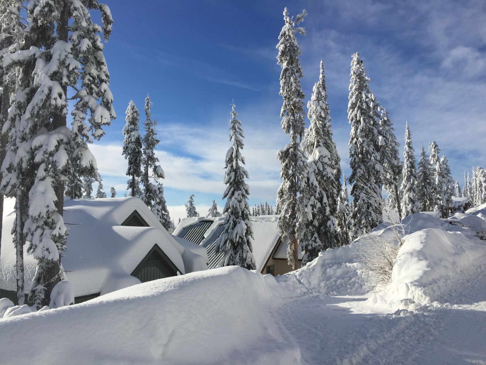 Apple iPhone 6 sample photo. Snow, chalet, blue sky photography