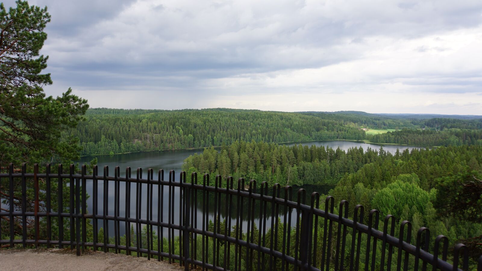 Sony Alpha NEX-7 + Sony E 18-200mm F3.5-6.3 OSS sample photo. Finnish, landscape, lake photography