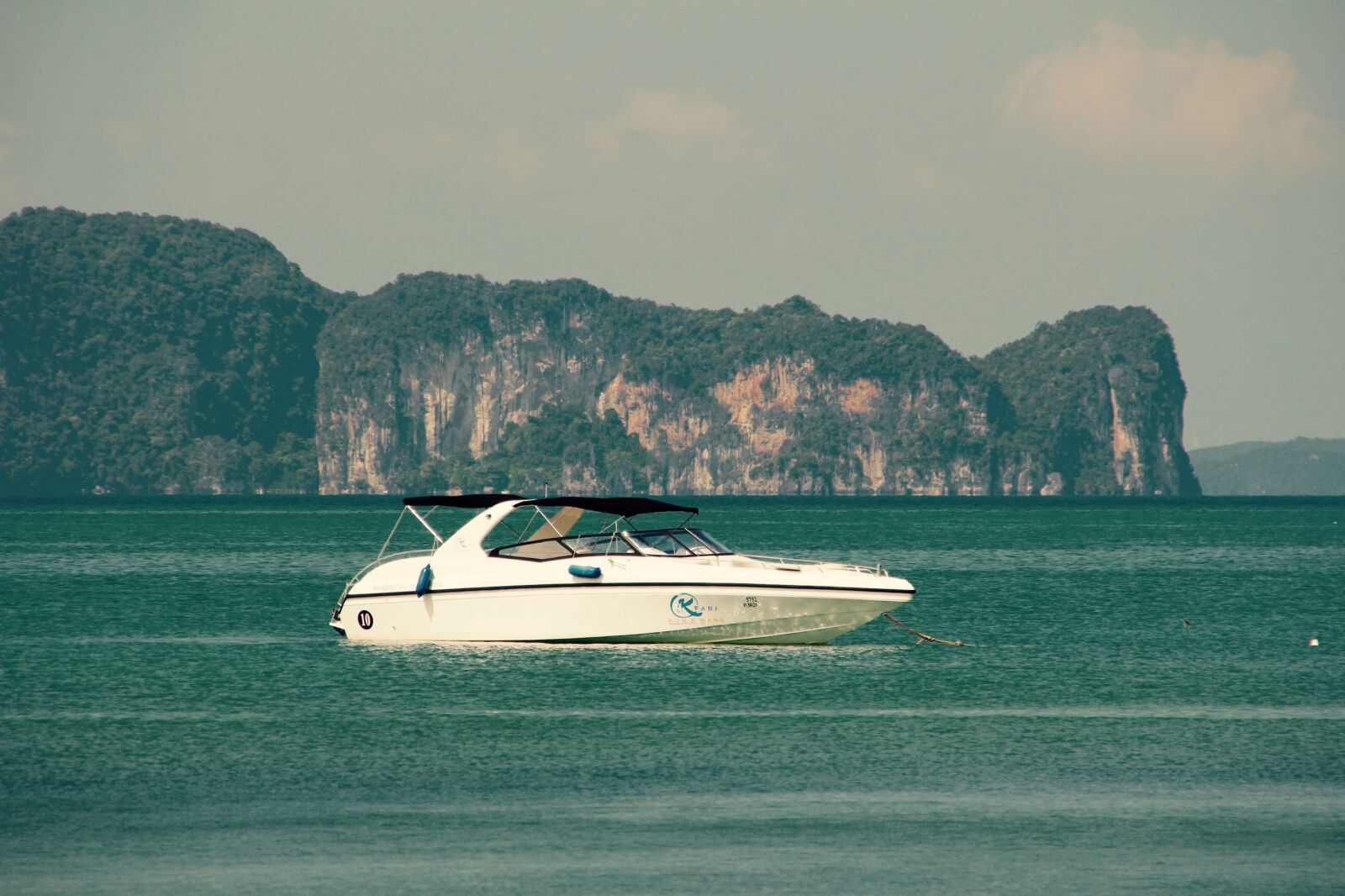 Canon EOS 60D sample photo. Sea, boat, thailand photography