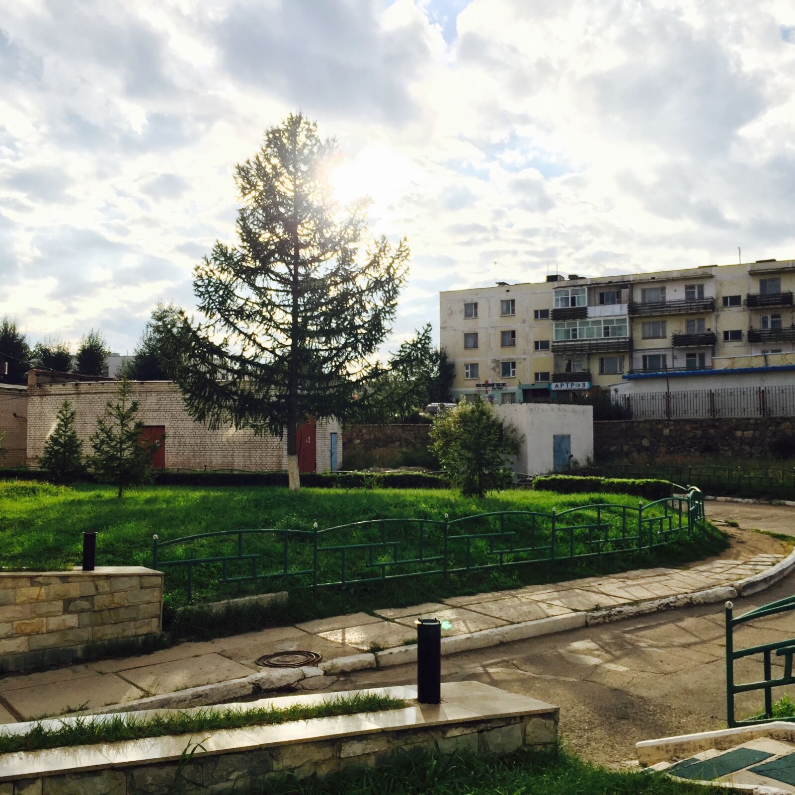 Apple iPhone 6 sample photo. Apartment, building, green, summer photography