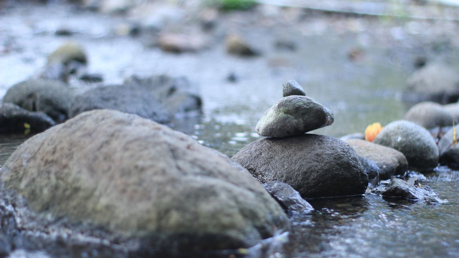 Canon EOS 1200D (EOS Rebel T5 / EOS Kiss X70 / EOS Hi) sample photo. Waterfall, irrigation, pennant photography