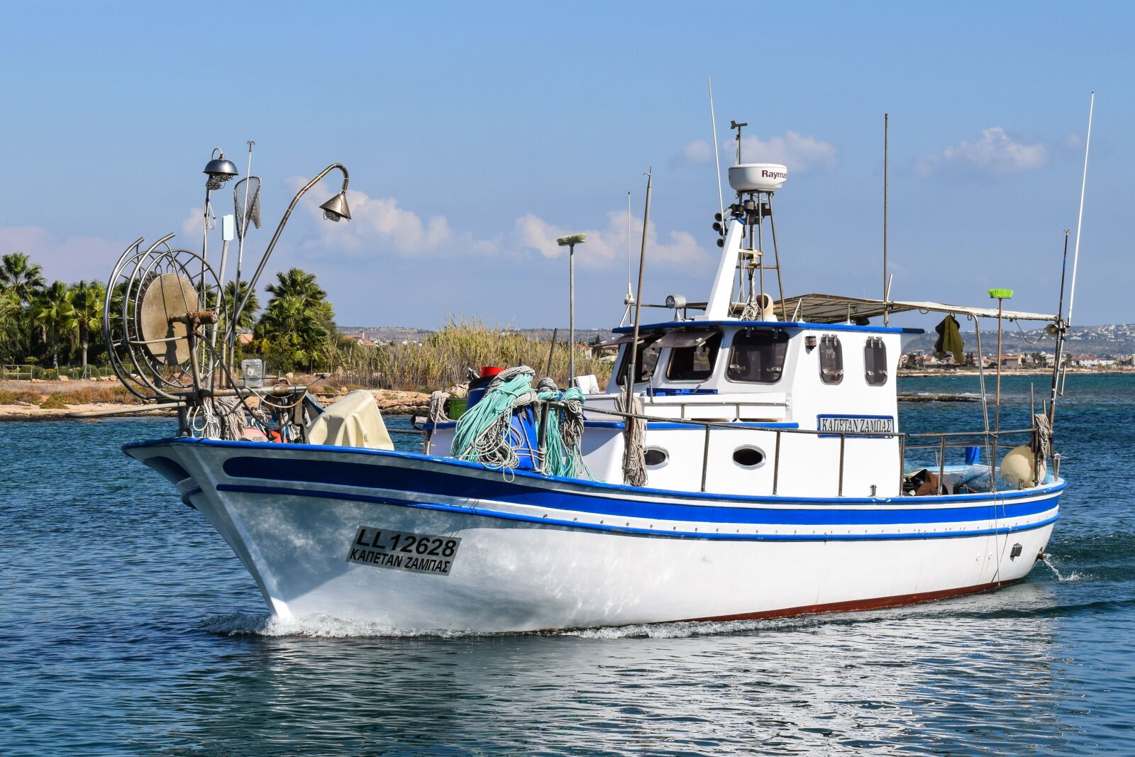 Nikon D3300 sample photo. Fishing boat, traditional, sea photography