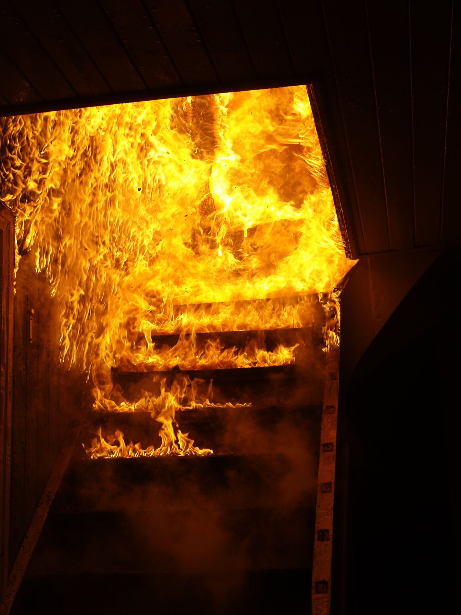Olympus E-500 (EVOLT E-500) sample photo. Flame, fire, inferno photography