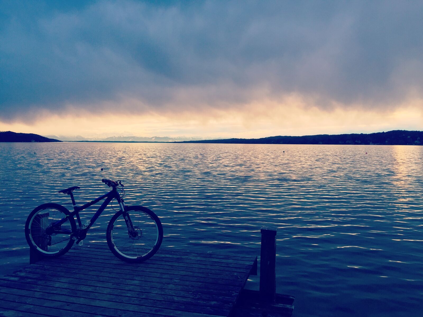 Apple iPhone 6 sample photo. Lake, weather, cloudy photography