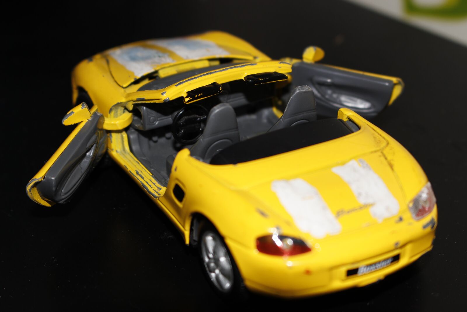 Canon EOS 700D (EOS Rebel T5i / EOS Kiss X7i) sample photo. Car, toy, auto photography