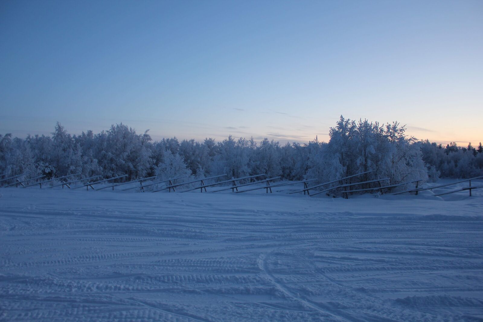 Canon EOS 550D (EOS Rebel T2i / EOS Kiss X4) sample photo. Snow, finland, lapland photography