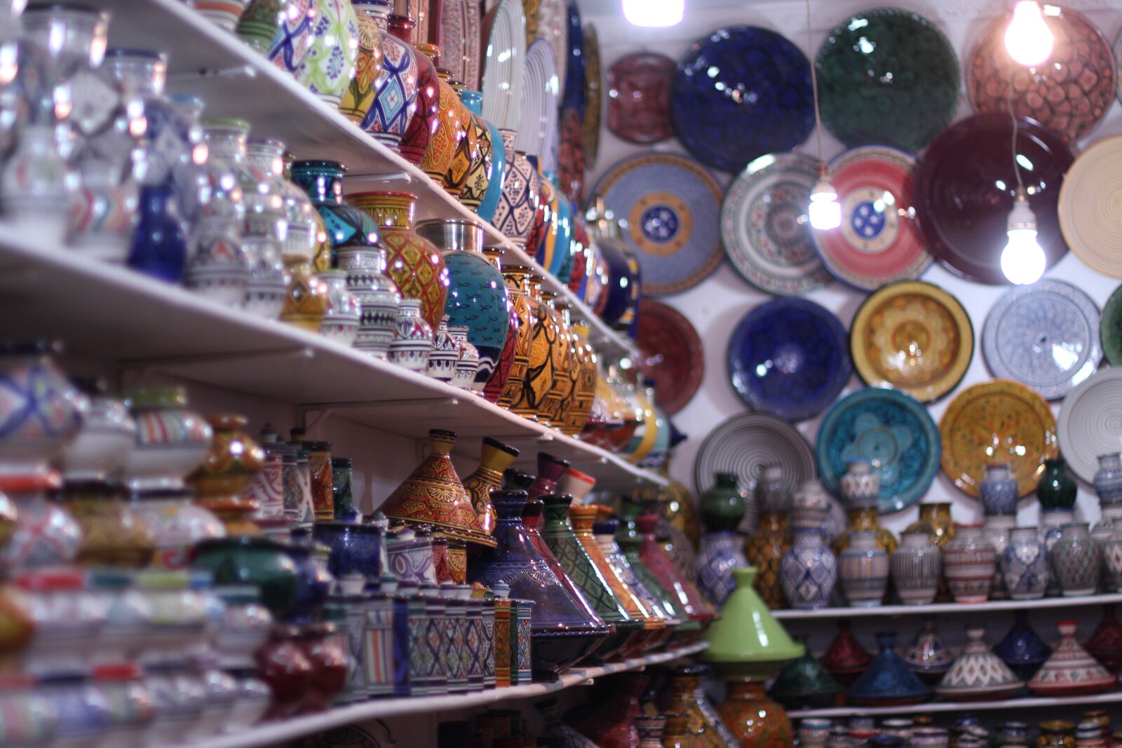 Canon EF 50mm F1.4 USM sample photo. Market, retail, shopping photography