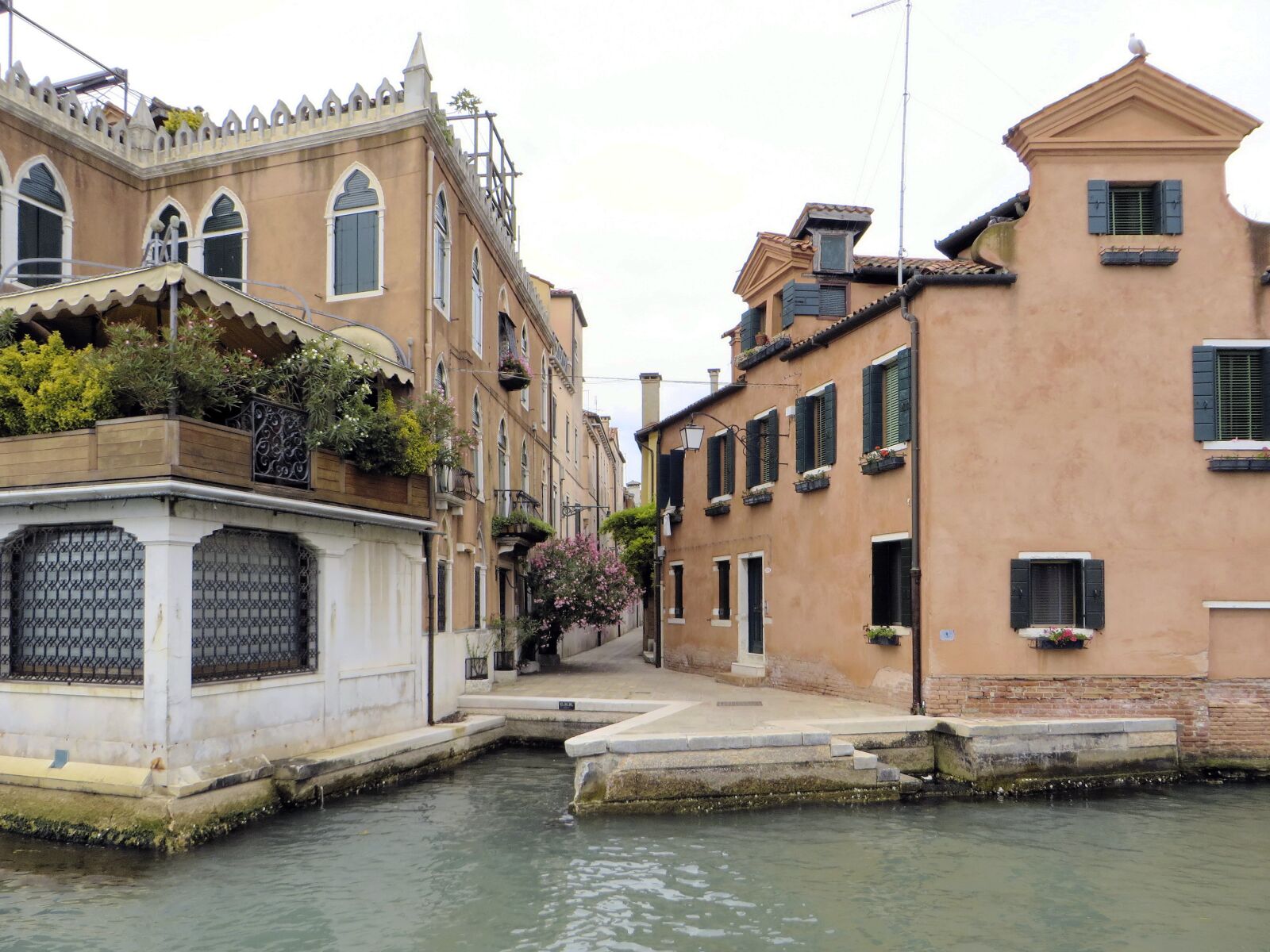Canon PowerShot SX270 HS sample photo. Italy, venice, dock photography