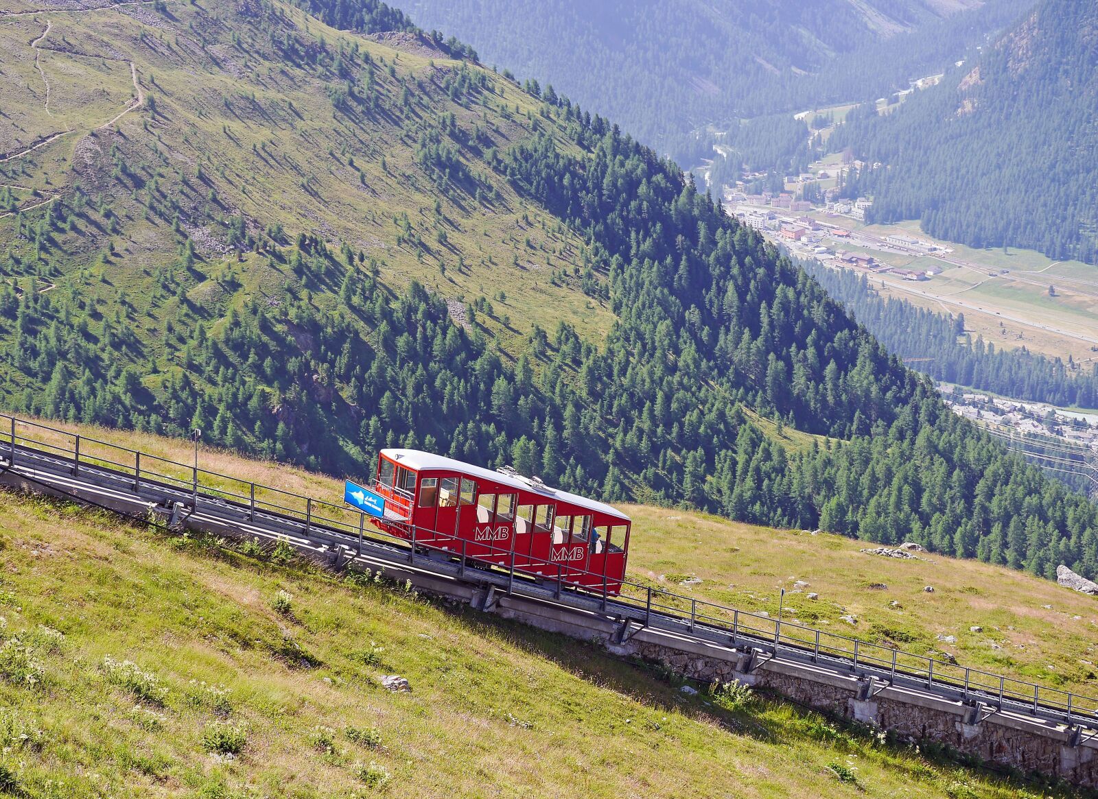 Panasonic Lumix DMC-GH3 sample photo. Funicular railway, aussichtspinkt, engadin photography