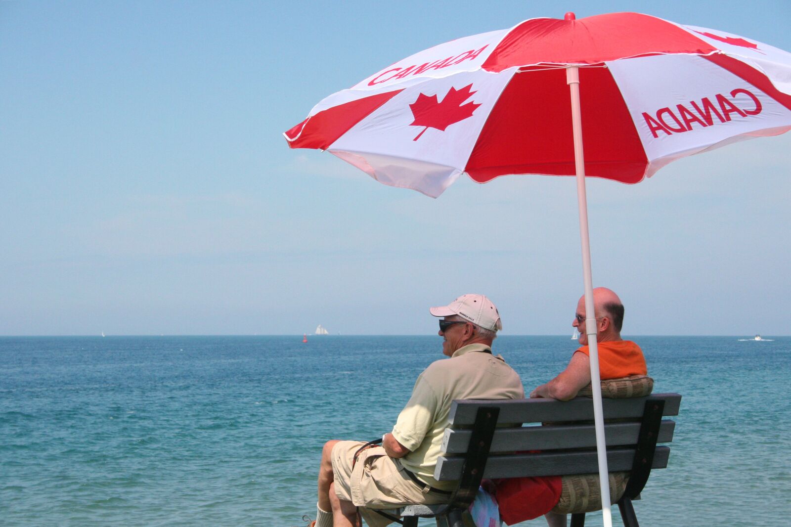 Canon EOS 20D sample photo. Men, beach, sitting photography