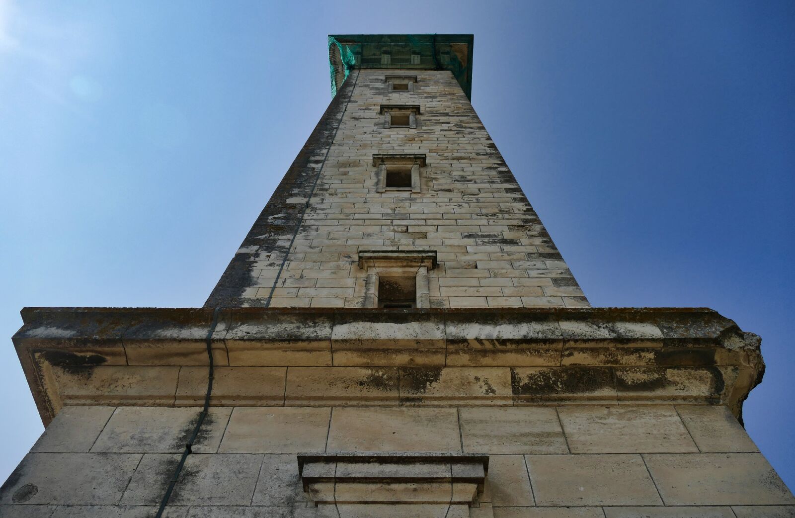 Panasonic Lumix DMC-FZ1000 sample photo. Lighthouse, france, sea photography