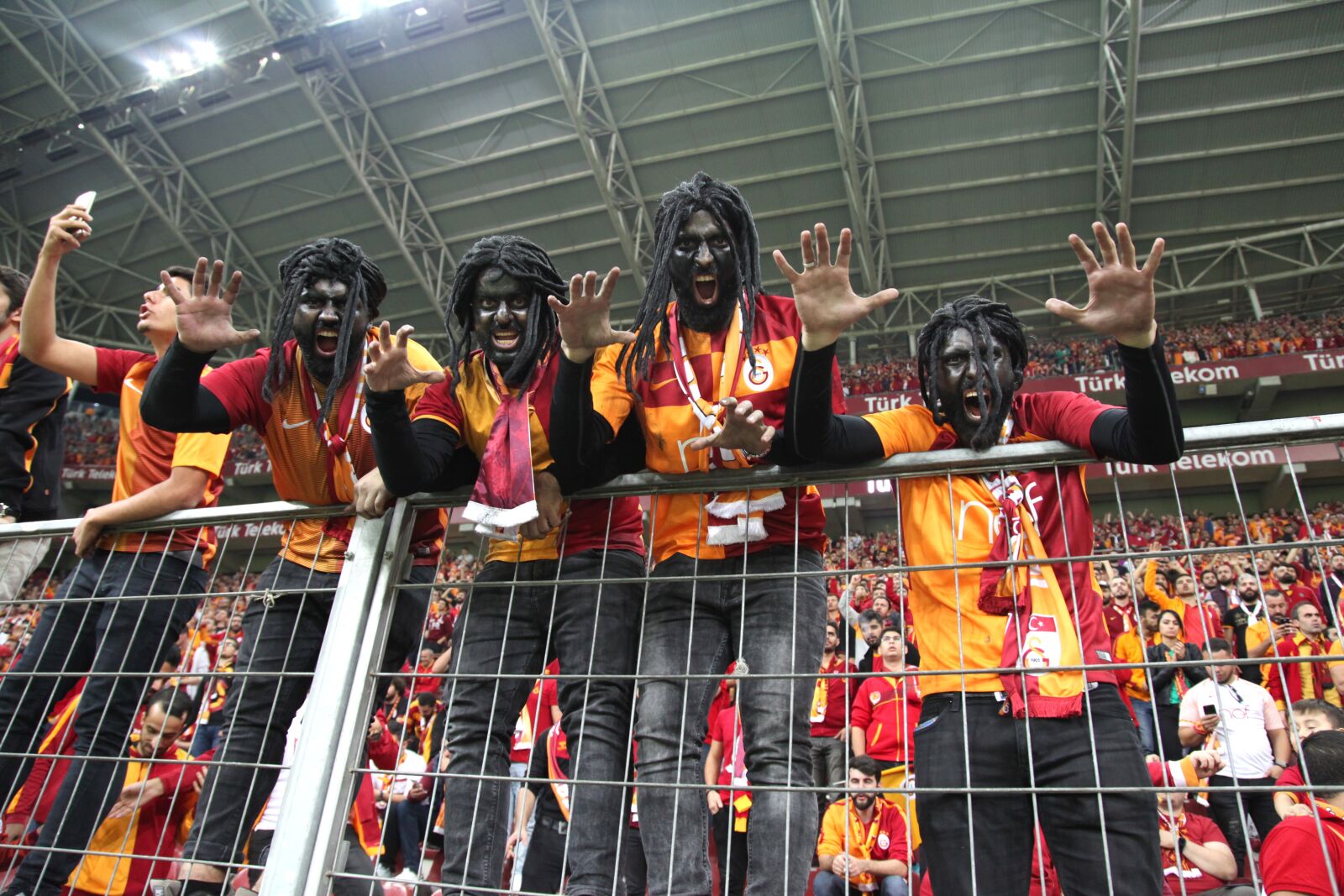Canon EOS 5D Mark II sample photo. Bafetimbi gomis, galatasaray, fenerbahce photography