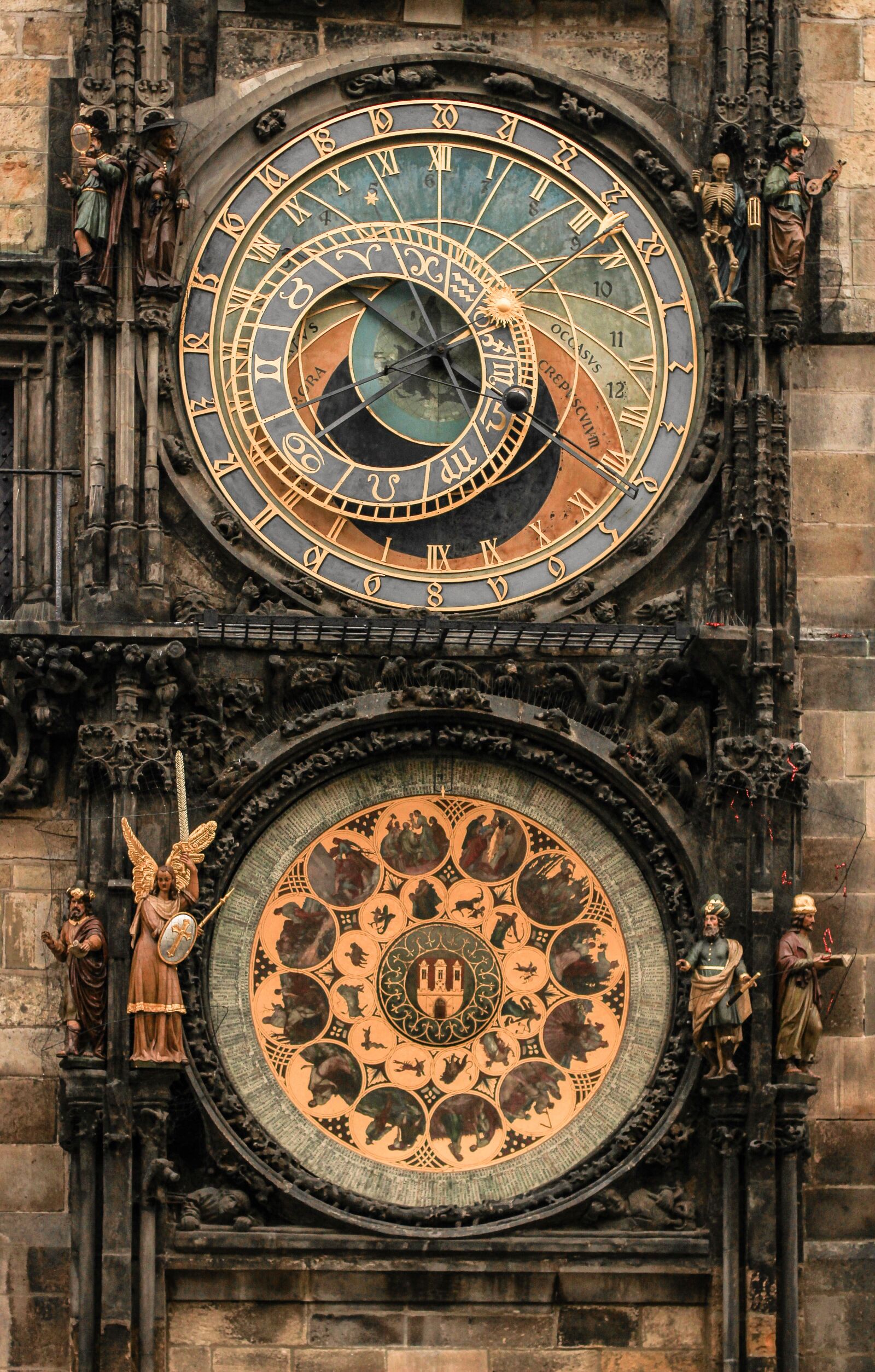 Canon EOS 600D (Rebel EOS T3i / EOS Kiss X5) + Canon EF 50mm F1.4 USM sample photo. Prague, clock, town hall photography