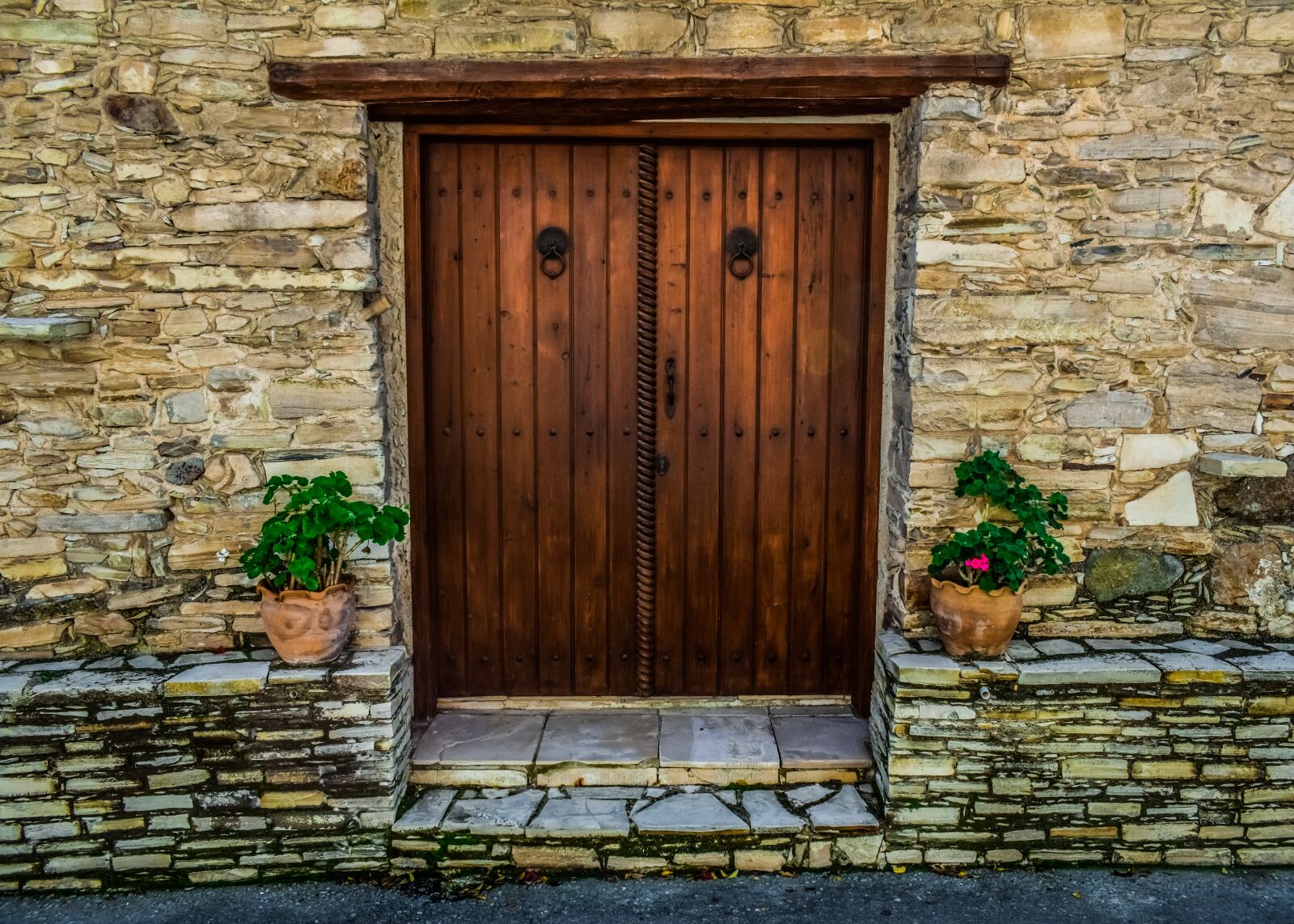 Nikon D3300 sample photo. Door, house, facade photography
