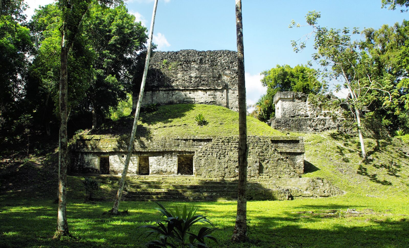 Pentax K200D sample photo. Guatemala, tikal, ruins photography