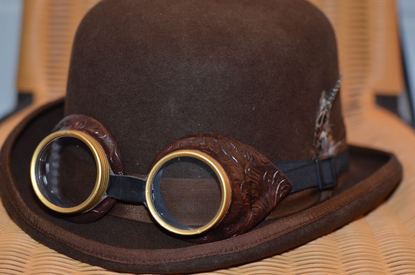 Nikon D7000 sample photo. Steampunk, hat, explore photography