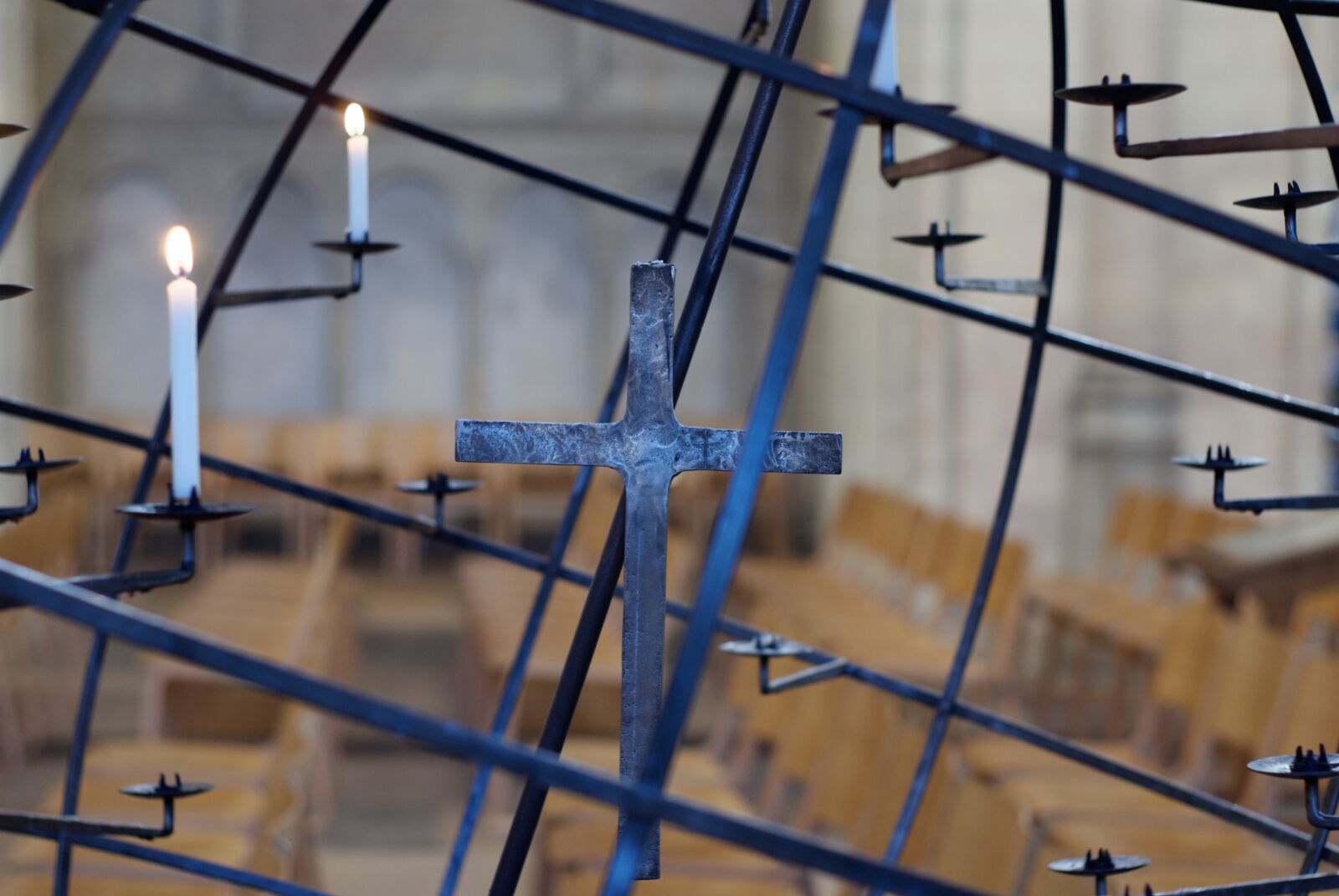 Sony Alpha DSLR-A200 sample photo. Norwich, norwich cathedral, cathedral photography