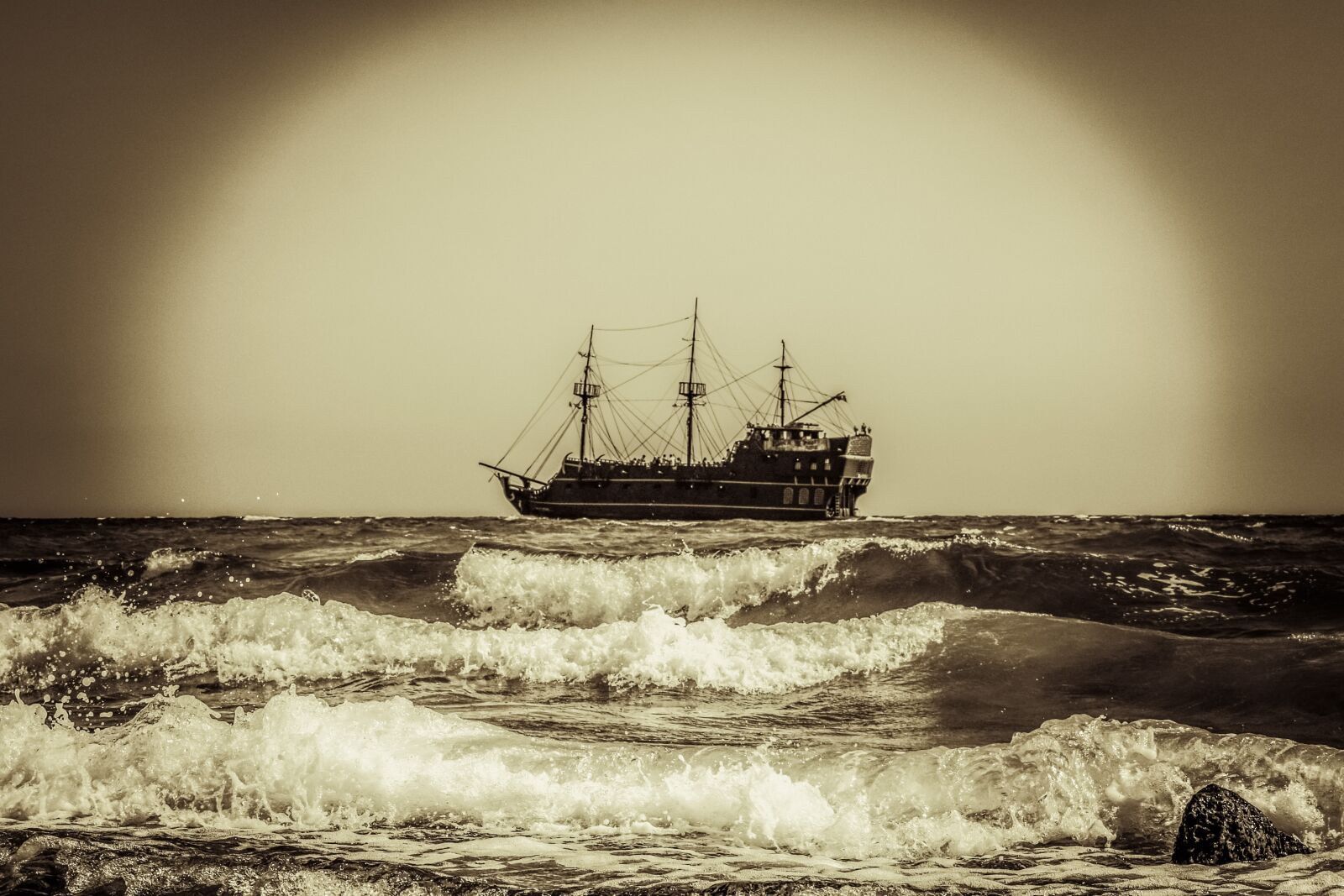 Nikon D3300 sample photo. Battleship, pirate ship, sailboat photography