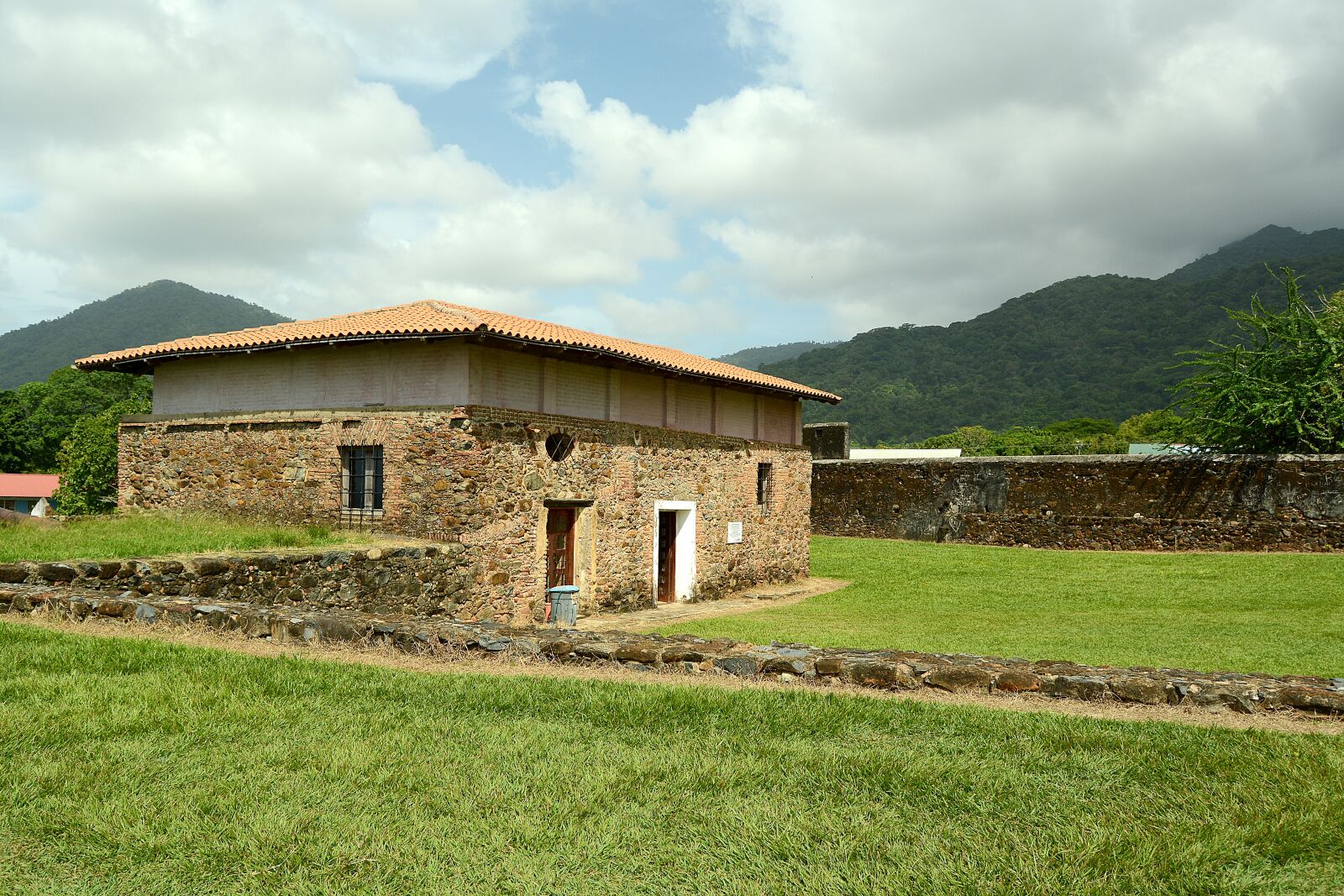 Nikon D5200 sample photo. Trujillo, colon, honduras photography