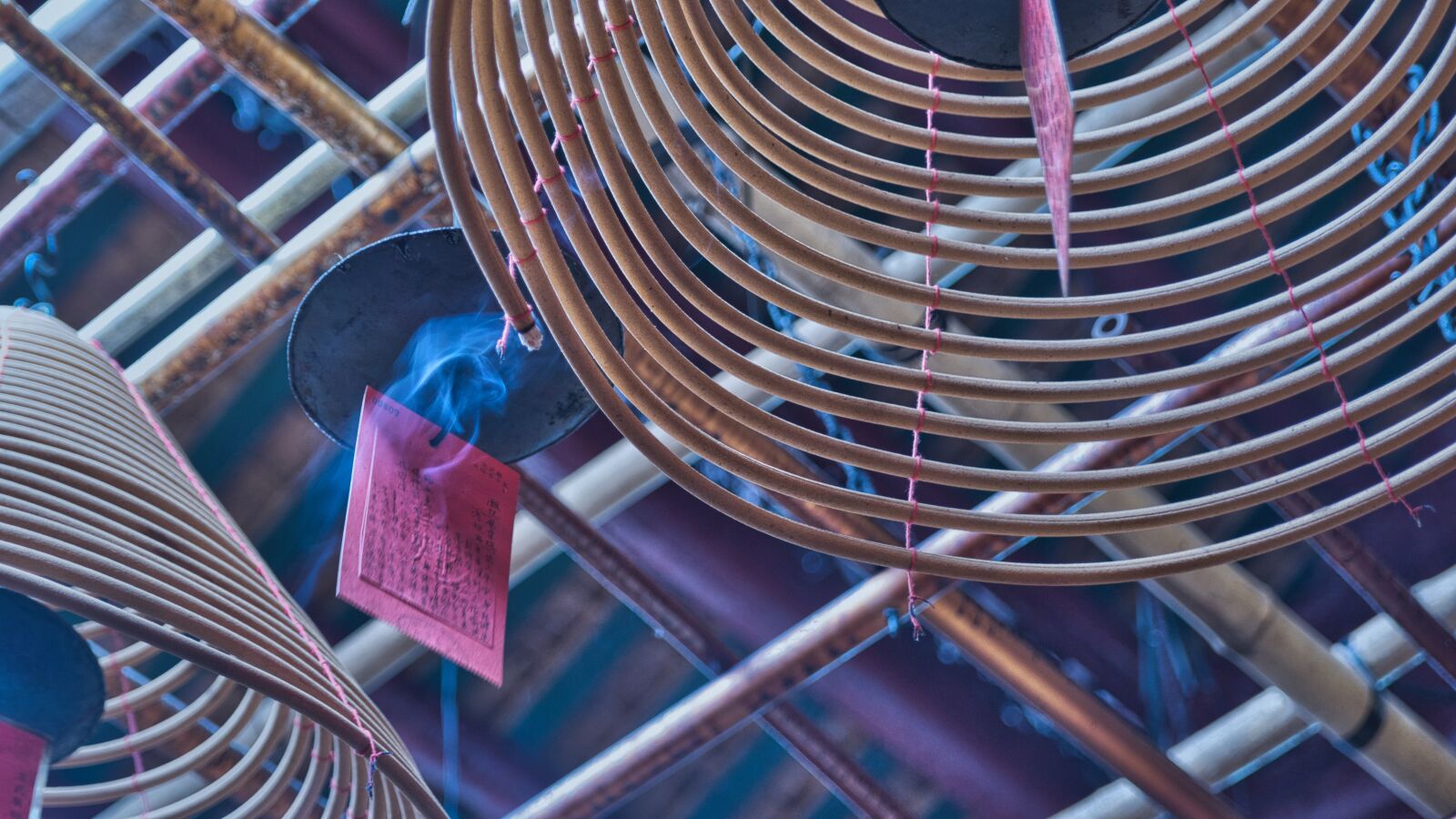 Nikon D5300 sample photo. Smoked spiral, religion, prayers photography