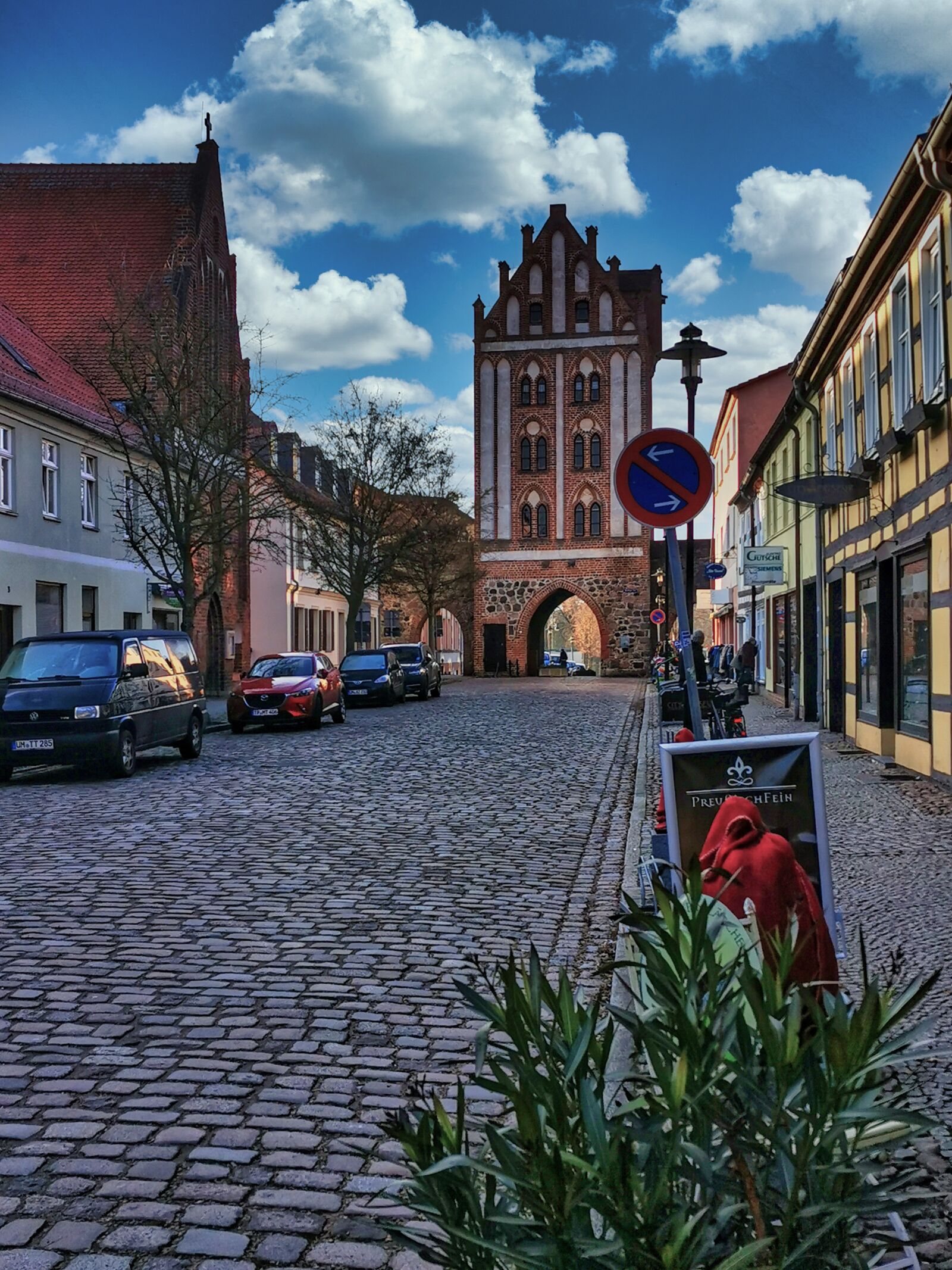 HUAWEI P30 Pro sample photo. Goal, city gate, evening photography