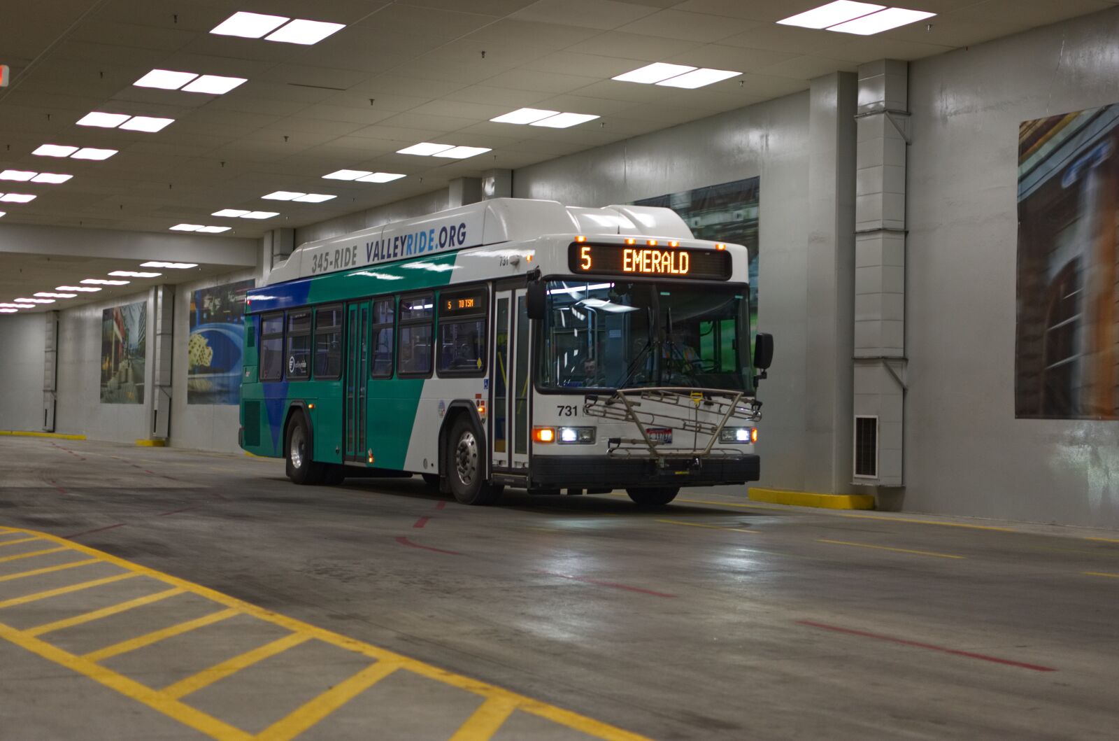 Nikon D3400 sample photo. Bus, ride, vehicle photography