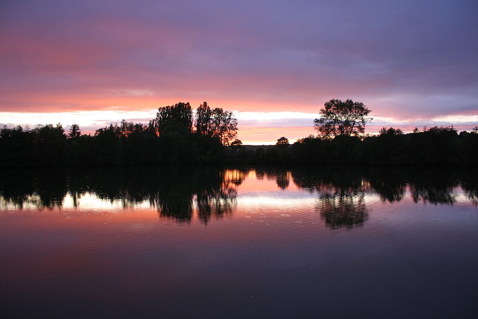 Canon EOS 1000D (EOS Digital Rebel XS / EOS Kiss F) sample photo. Nature, dusk, afterglow photography
