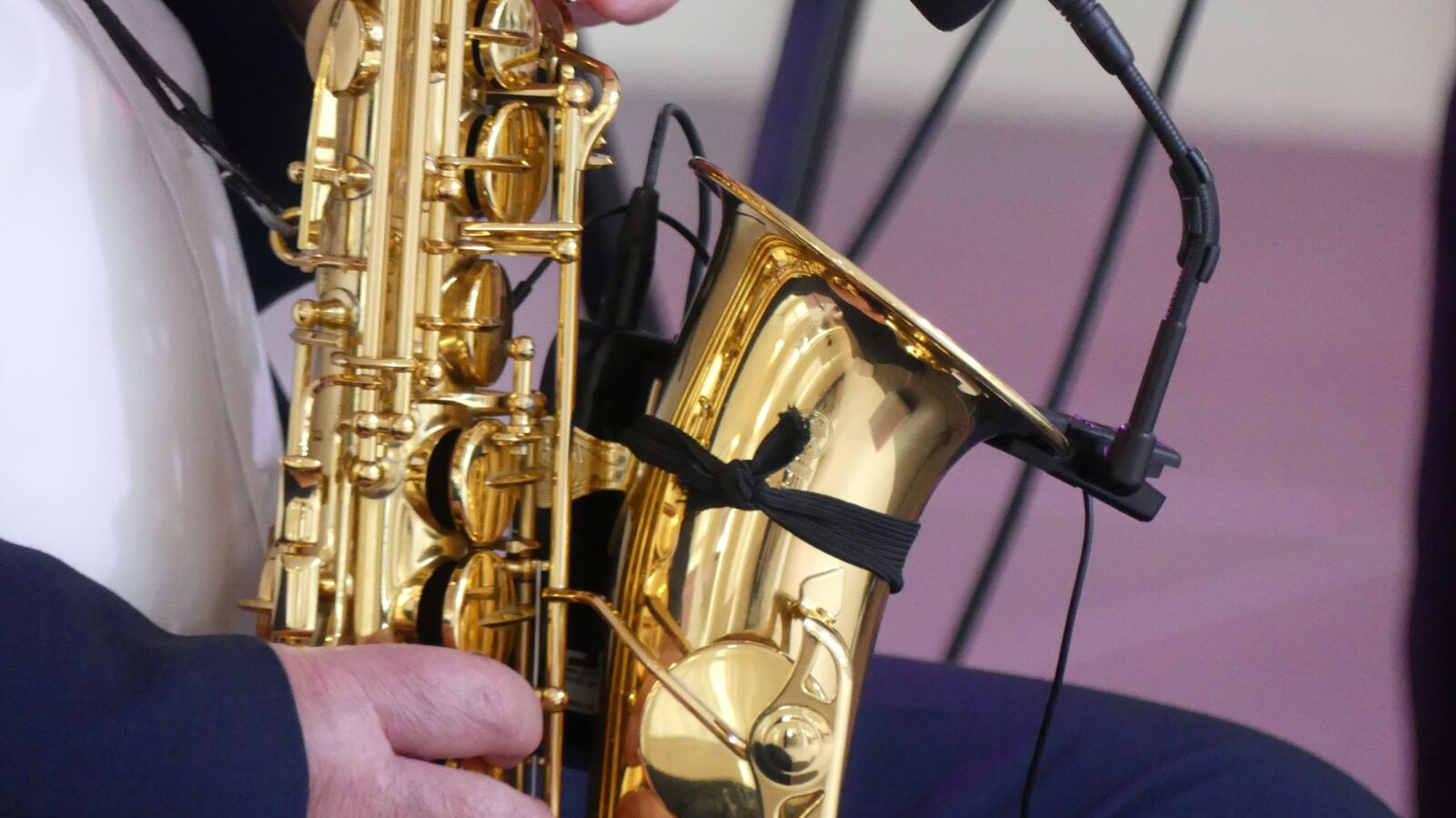 Panasonic Lumix DMC-FZ300 sample photo. Szakszofon, music, tool photography