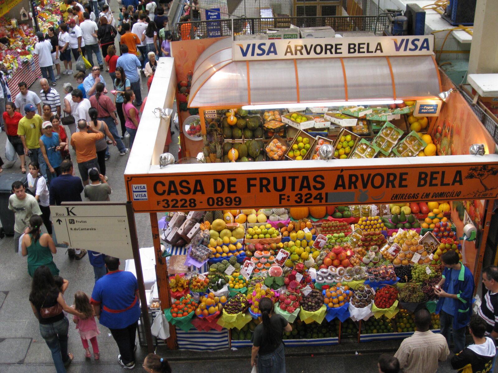 Canon DIGITAL IXUS 950 IS sample photo. Brazilian market, fruit stall photography