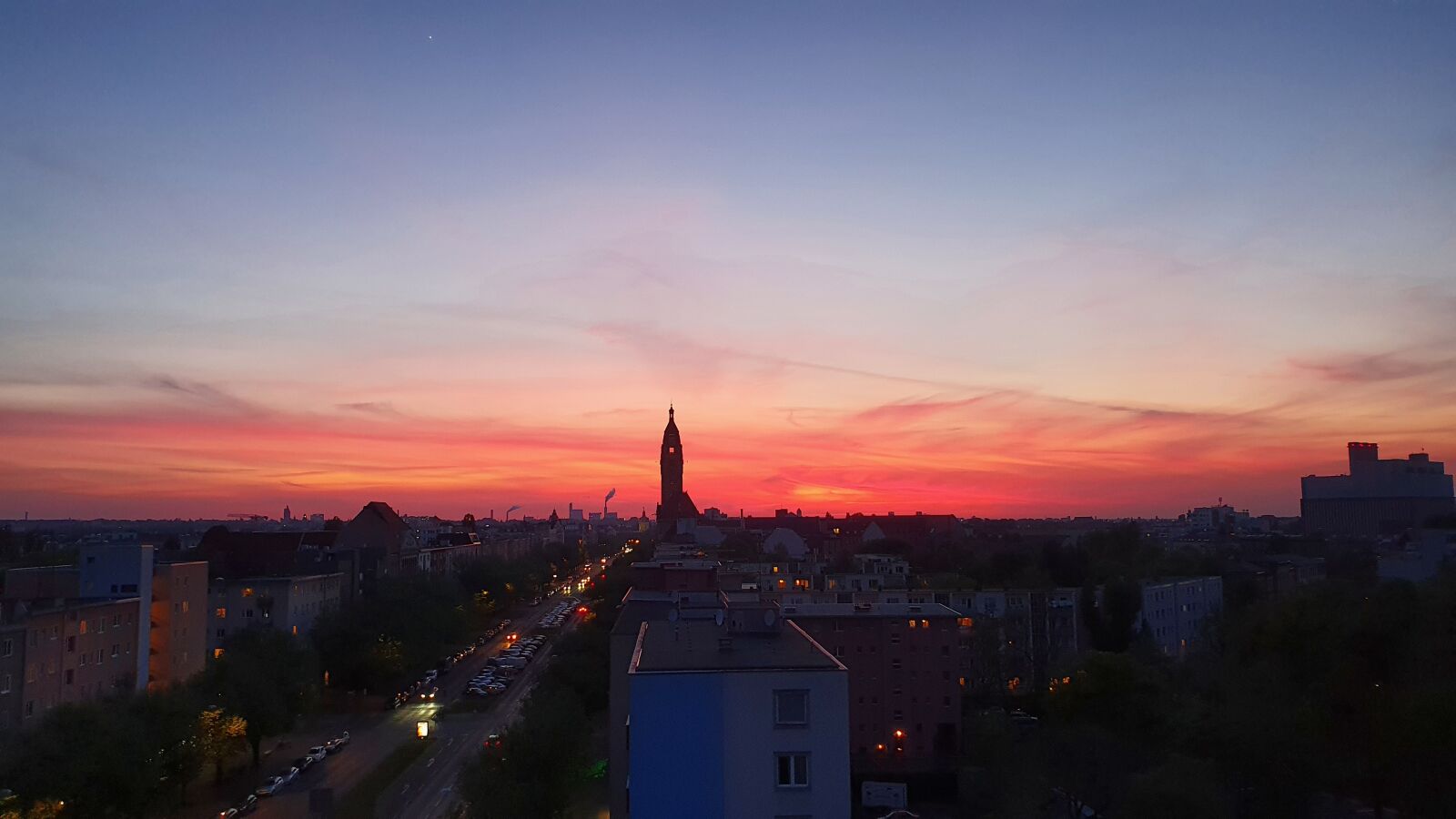 Samsung Galaxy S10e sample photo. Berlin, charlottenburg palace, evening photography