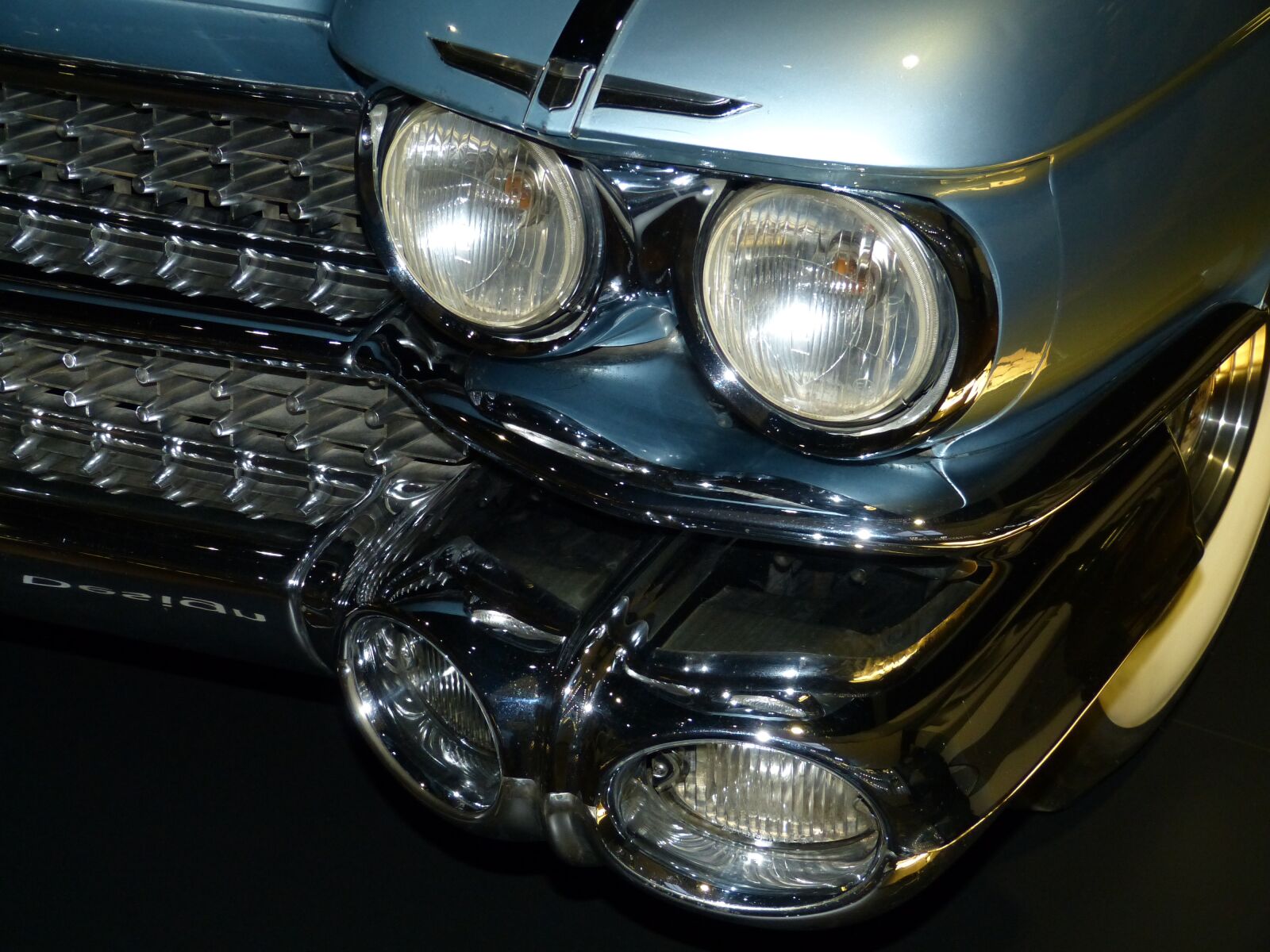 Panasonic Lumix DMC-FZ150 sample photo. Oldtimer, historically, vehicle photography