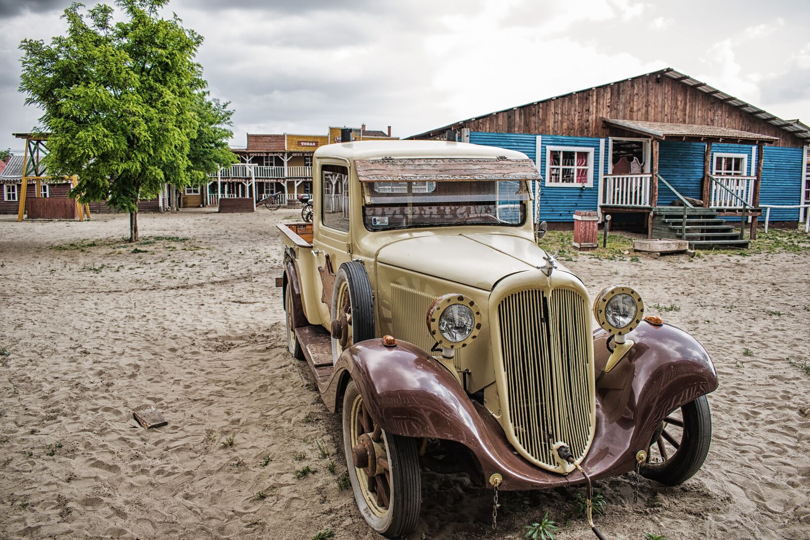 Nikon D5300 sample photo. Car, old car, antique photography