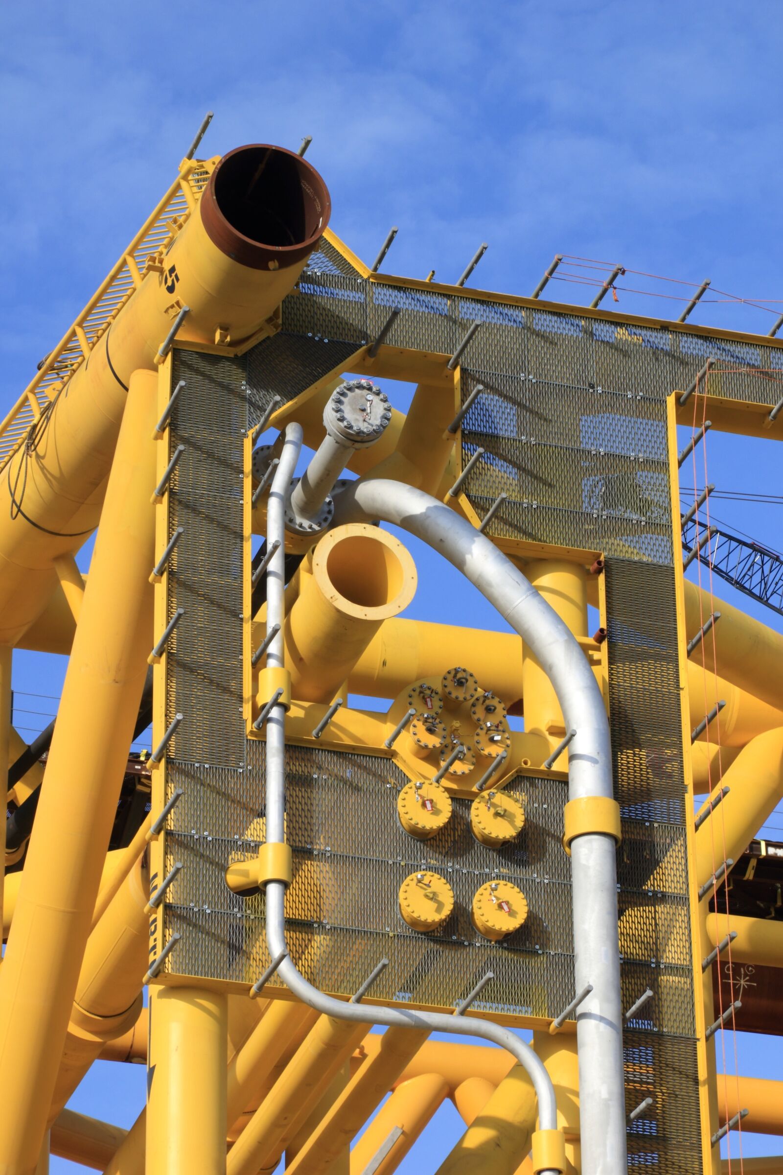 Canon EOS 550D (EOS Rebel T2i / EOS Kiss X4) sample photo. Netherlands, heerema, offshore photography