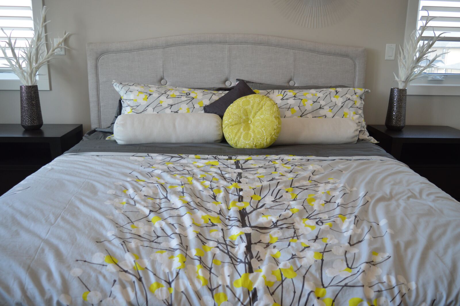 Nikon D3200 sample photo. Bed, pillows, bedroom photography