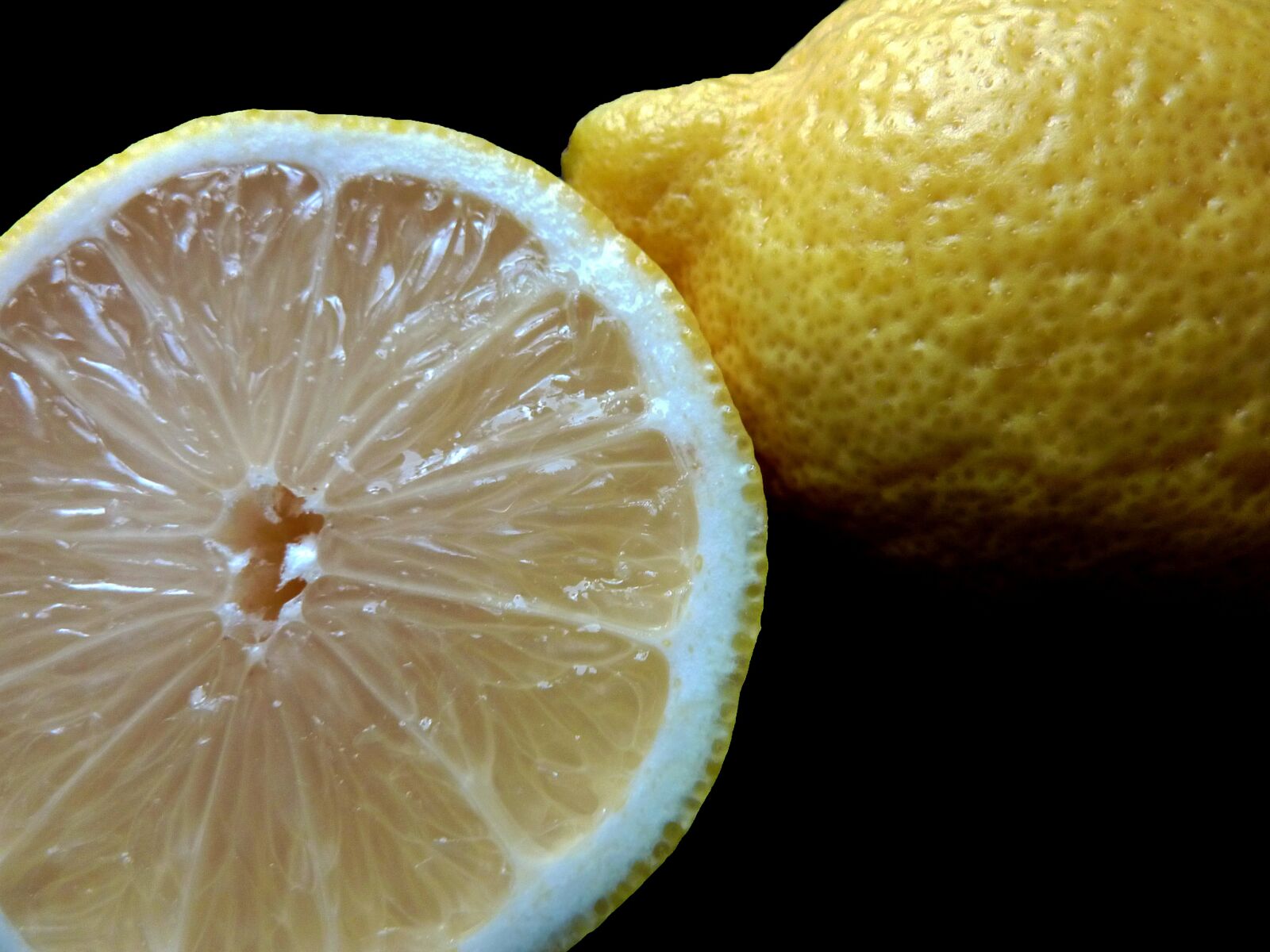 Panasonic DMC-TZ7 sample photo. Juicy, sour, tropical fruit photography