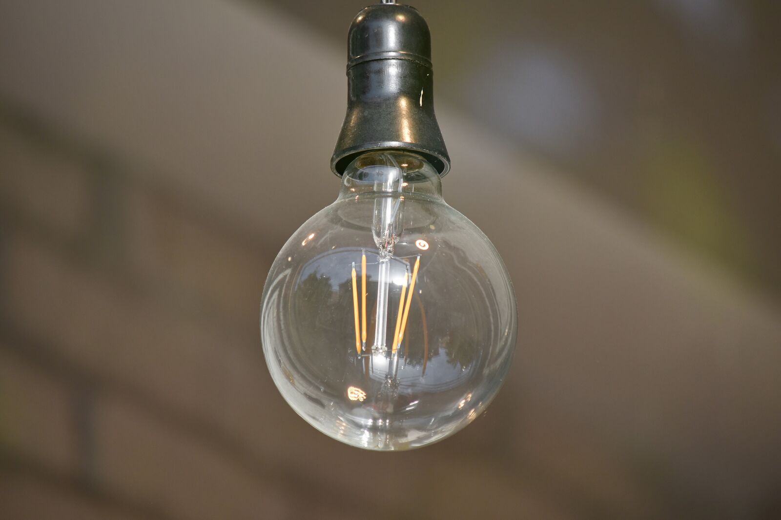 Nikon D5500 sample photo. Decoration, light bulb, old photography