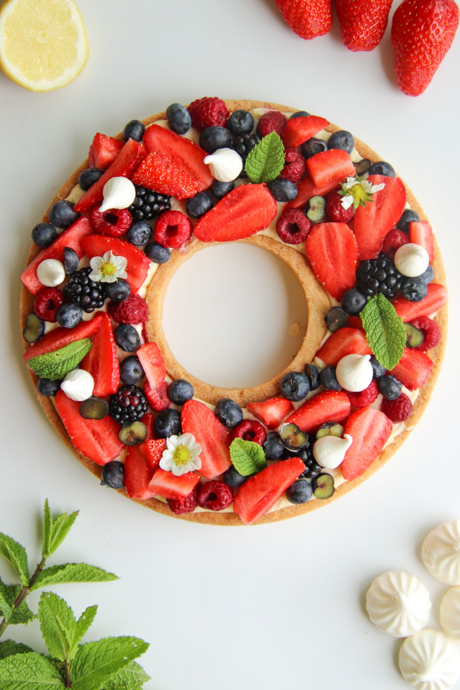Canon EOS 800D (EOS Rebel T7i / EOS Kiss X9i) sample photo. Pie, red, berries photography