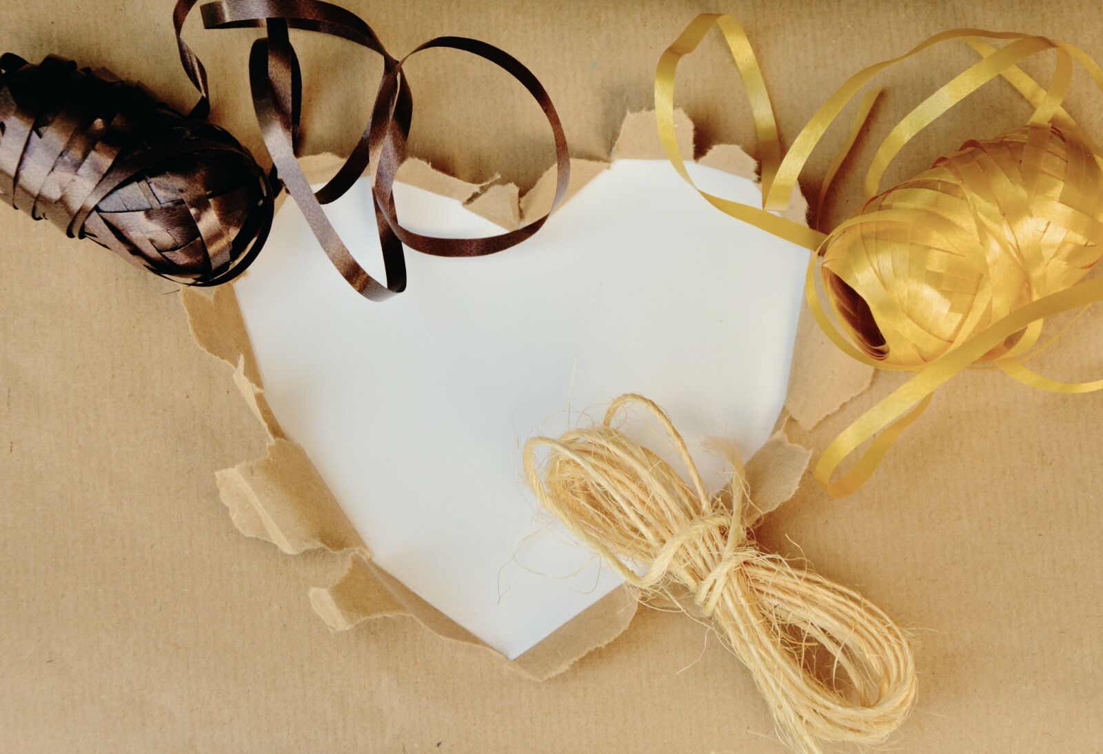 Nikon D5200 sample photo. Pack, packaging, gift photography
