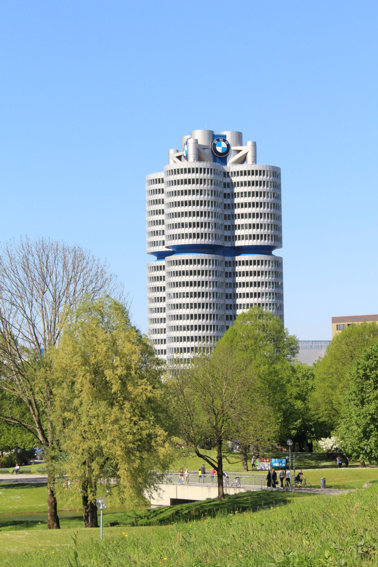 Canon EOS 700D (EOS Rebel T5i / EOS Kiss X7i) sample photo. City, munich, bavaria photography