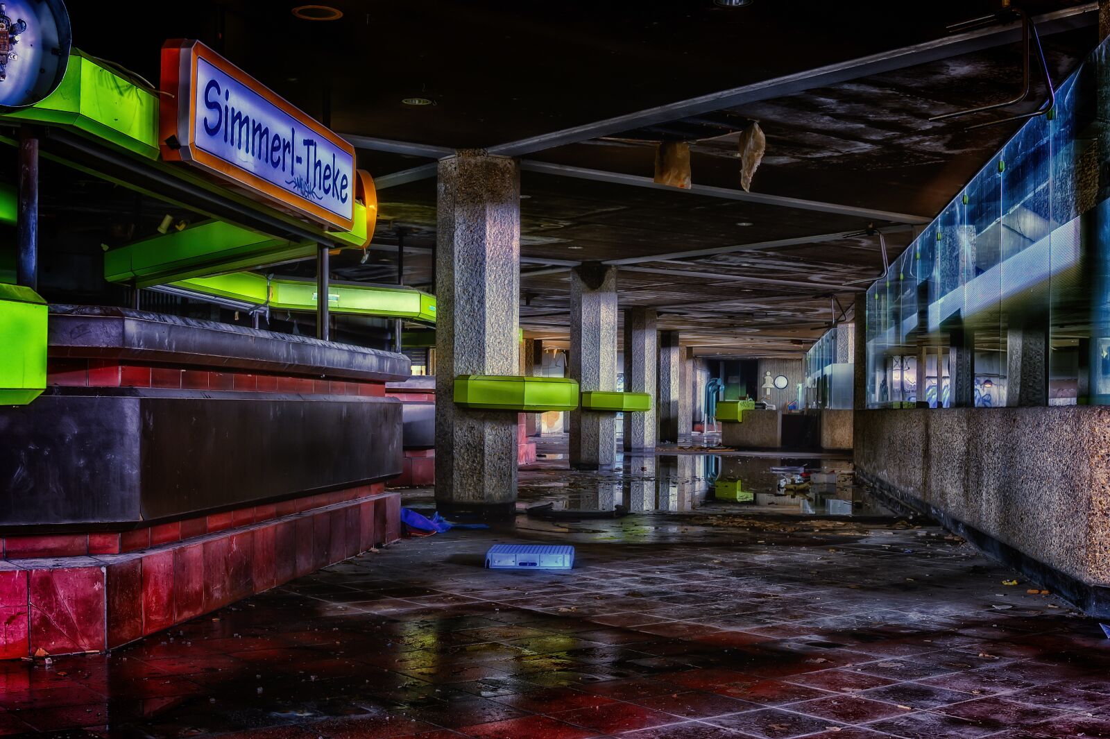 Nikon Z6 sample photo. Lost places, bar, counter photography